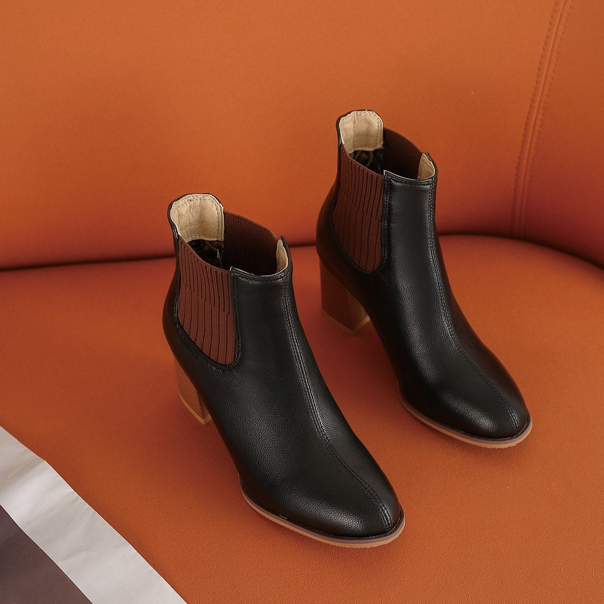 Bota Bravena em couro de microfibra