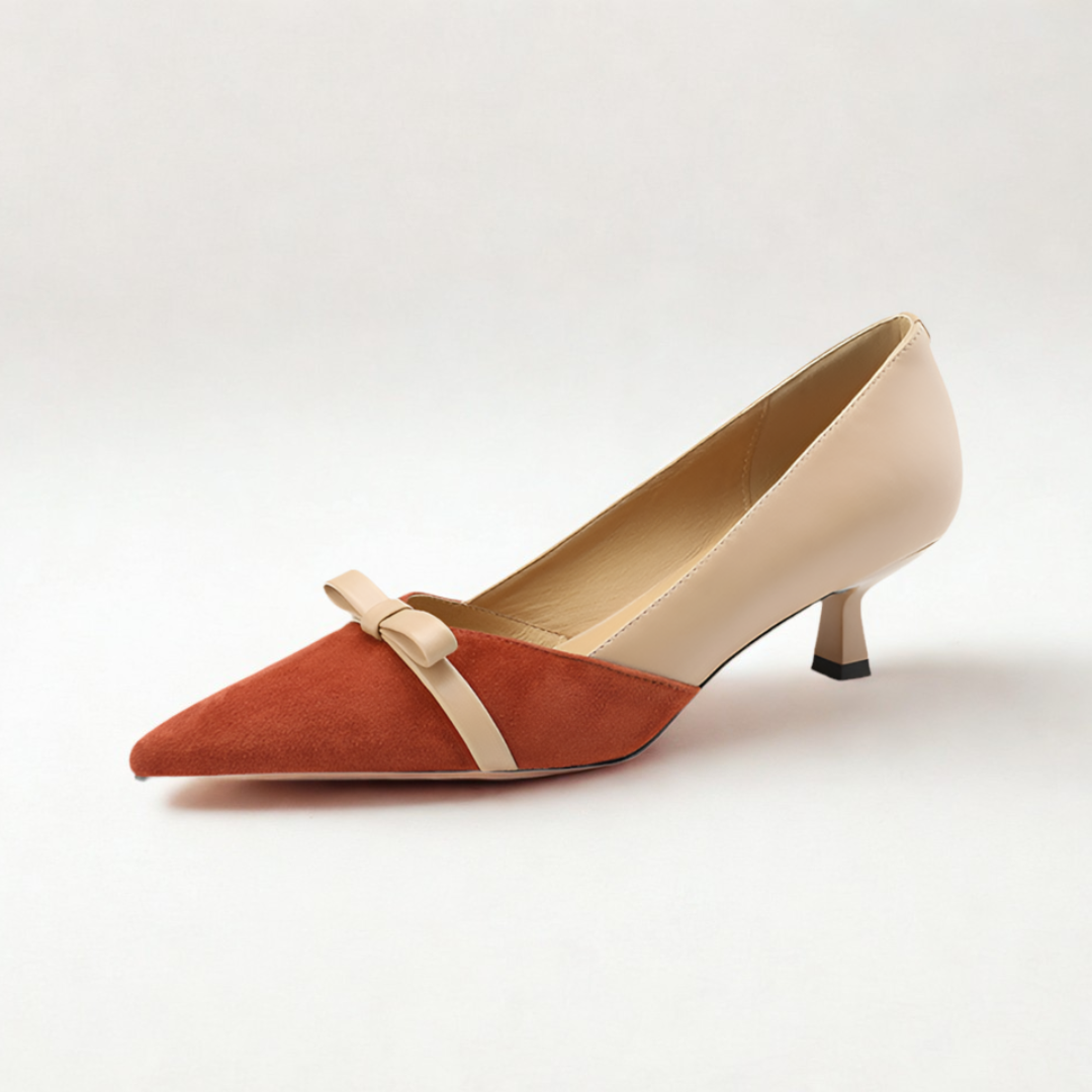 Scarpin Lírio em couro de microfibra
