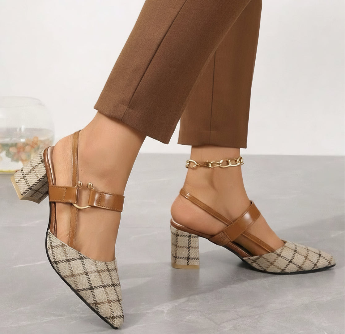 Slingback Eterna — O segredo das mulheres elegantes.